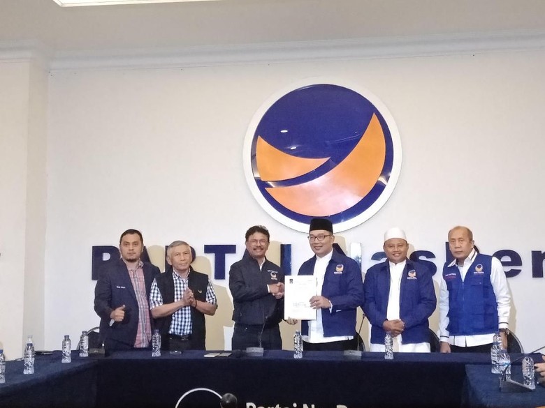 NasDem Jabar Optimis Menangkan Jokowi dari Suara Ridwan Kamil NasDem Jabar Optimis Menangkan Jokowi dari Suara Ridwan Kamil