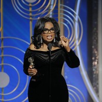 Nama lainnya yang masuk adalah Oprah Winfrey. Berkat pidatonya yang inspiratif tentang pemberdayaan perempuan di Golden Globes 2018, Oprah disebut-disebut pantas menggantikan Donald Trump sebagai presiden AS berikutnya. (Foto: Paul Drinkwater/NBCUniversal via Getty Images)