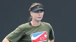 Memakai T-shirt dan Celana Pendek, Sharapova Jajal Rod Laver Arena