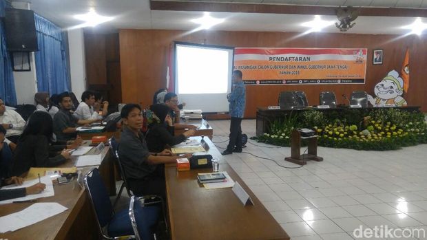 Suasana di KPU Jawa Tengah. 