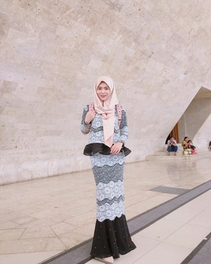 Ketika Hijabers Mualaf Cantik dari Korea Mampir ke Monas