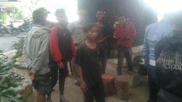 Belasan anak punk ini berasal dari Ternate dan Surabaya