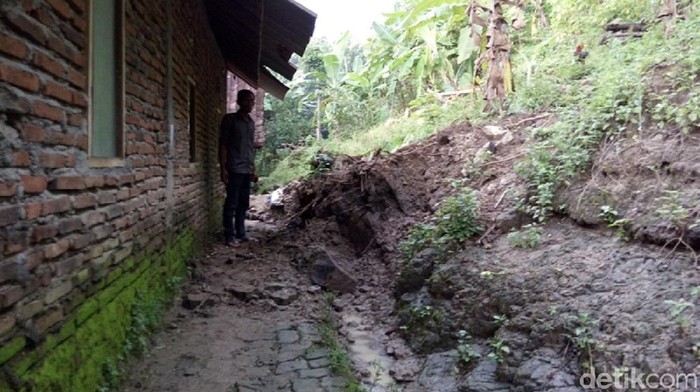 13 KK di Kabupaten Semarang Terancam Tanah Bergerak