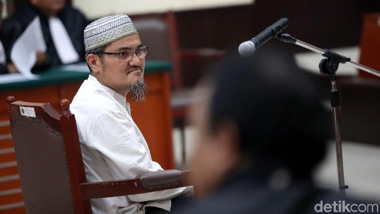 Sidang Jonru Dilanjutkan, Pengacara: Hakim Keliru Terapkan Pasal Sidang Jonru Dilanjutkan, Pengacara: Hakim Keliru Terapkan Pasal