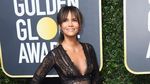 Pesona Para Selebriti Cantik Bergaun Hitam di Golden Globe 2018