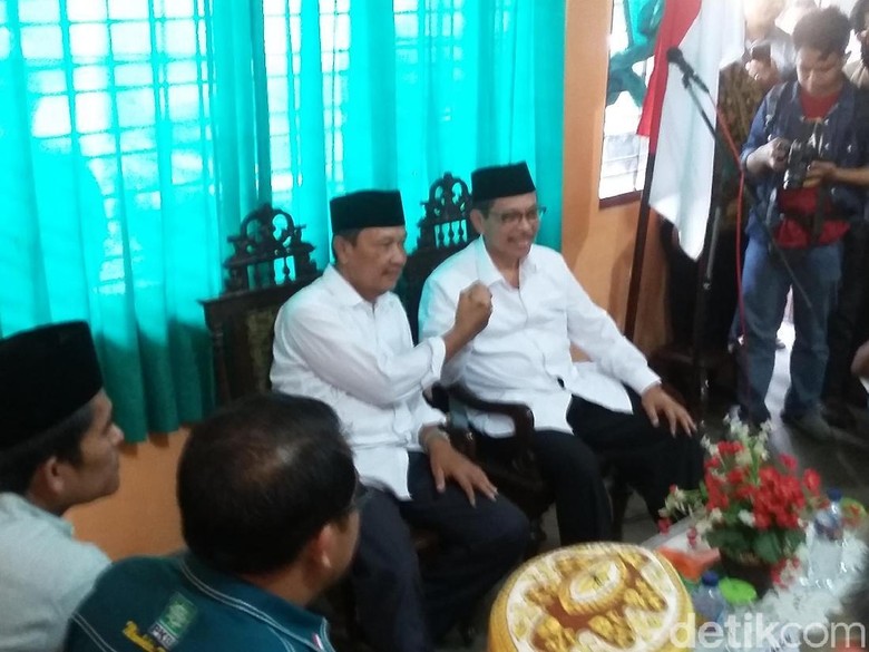 Diantar Partai Pendukung, Ketua DPRD Bondowoso Daftar Cabup 2018 Diantar Partai Pendukung, Ketua DPRD Bondowoso Daftar Cabup 2018