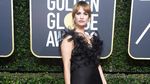 Pesona Para Selebriti Cantik Bergaun Hitam di Golden Globe 2018