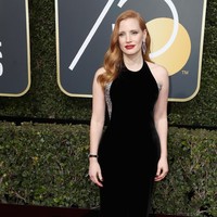 Tidak ada yang tahu tentang ini. Aku dropped out saat SMA. Aku bukan tipe murid yang suka belajar. Aku benar-benar murid yang bodoh, kata aktris nomine Oscar tersebut. (Foto: Frederick M. Brown/Getty Images)