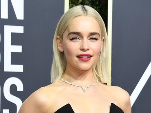 Ogah Botox, Ini Perawatan yang Dilakukan Emilia Clarke untuk Cegah Kerutan