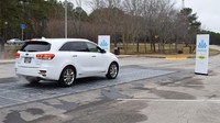 Amerika Serikat pun tak mau ketinggalan. Di wilayah Georgia juga dipasang jalan panel surya sejauh 538 meter dan rencananya akan terus membentang hingga 12 km, dekat perbatasan antara Georgia dan Alabama. Istimewa/Inhabitat.