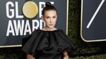 Pesona Para Selebriti Cantik Bergaun Hitam di Golden Globe 2018