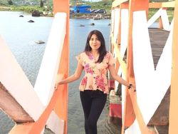 Kecantikan Driver Go-Jek ini Mirip Isyana Sarasvati