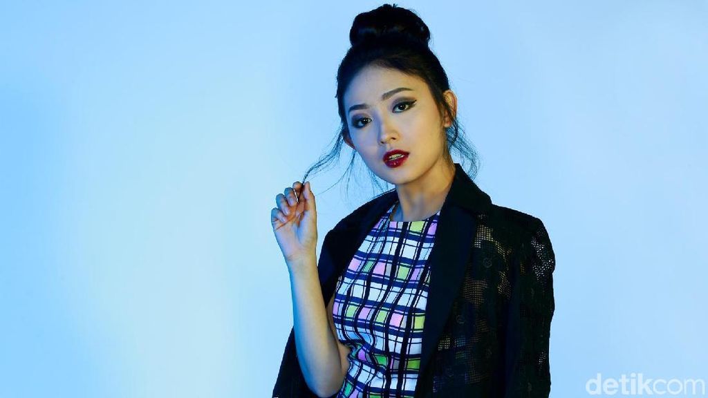 Yuk! Intip Video Natasha Wilona saat Pemotretan Celeb of The Month