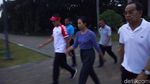 Foto: Sandi dan Menteri Rini Olahraga di Monas, Lalu Makan Bubur