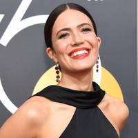 Mandy Moore memukau dengan lipstik oranye.  Foto: Getty Images
