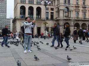 Merpati-merpati Cantik di Kota Mode Italia