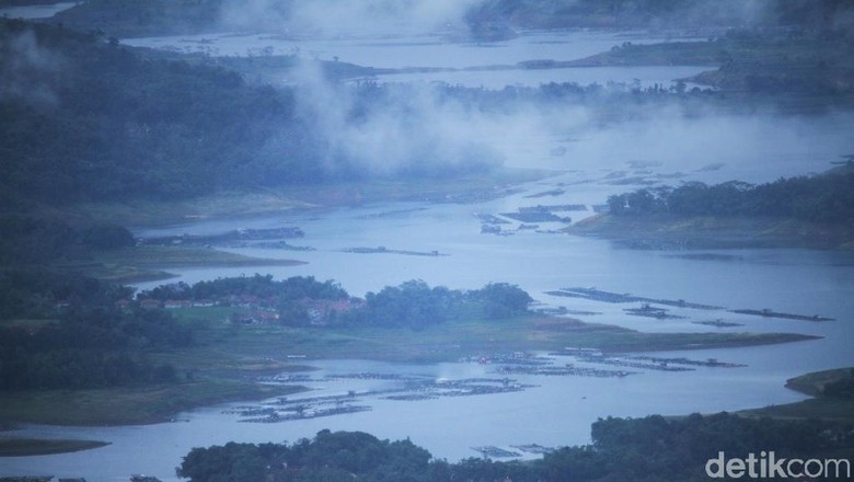 Pemerintah Gelontorkan Rp 640 Miliar untuk Sungai Citarum Pemerintah Gelontorkan Rp 640 Miliar untuk Sungai Citarum