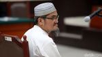 Foto: Pekikan Takbir Jonru di Sidang Dakwaan