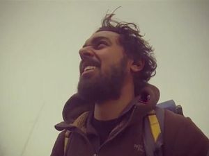 Inspiratif! Pria Ini Jalan Kaki dari Inggris ke Australia Demi Air