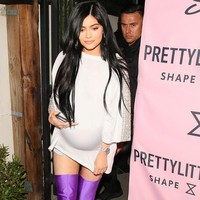 Beginilah penampilan seksi Kylie dengan perut hamilnya. Foto: Instagram