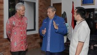 Dalam perbincangan itu, turut hadir Ridho Ficardo yang merupakan cagub Lampung 2018 (kanan). (Foto: Anung Anindito)