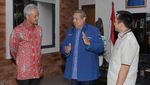 Momen SBY Beri Wejangan ke Ganjar Jelang Pengumuman Pilgub Jateng Momen SBY Beri Wejangan ke Ganjar Jelang Pengumuman Pilgub Jateng