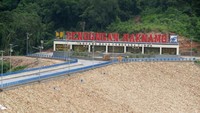 Selain itu, kehadiran bendungan ini juga mampu menyediakan air baku di Kabupaten Kupang dengan debit sebesar 100 liter per detik.