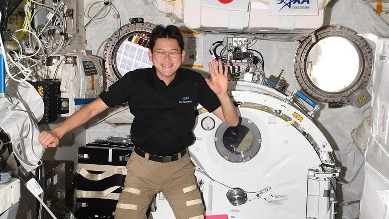 3 Minggu di Luar Angkasa, Astronot Jepang Ngaku Tambah Tinggi 9 Cm 3 Minggu di Luar Angkasa, Astronot Jepang Ngaku Tambah Tinggi 9 Cm
