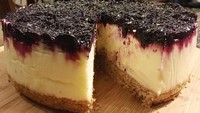 Homemade blueberry lemon cheesecake! Ini cake yang dibuat sendiri oleh ibu dari Noah Sinclair. Hebat dan sukses bikin netizen ngiler! Foto: Instagrambclsinclair