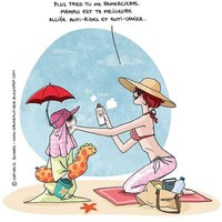 Menjadi ibu adalah hidup dengan penuh khawatir tentang anaknya, termasuk memberikan buah hatinya berbagai perlindungan saat tengah berlibur di pantai Foto: Instagram