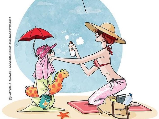 Menjadi ibu adalah hidup dengan penuh khawatir tentang anaknya, termasuk memberikan buah hatinya berbagai perlindungan saat tengah berlibur di pantai Foto: Instagram