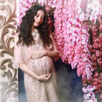 Donita dan Adi Nugroho menikah sejak september 2014 dan telah memiliki seorang putra bernama Alfarizqy Ataris Svarga Nugroho, yang kini berusia 2 tahun.  Dan saat ini, Donita tengah berbahagia karena segera dikaruniai satu lagi anggota keluarga baru. (Foto: Instagram)