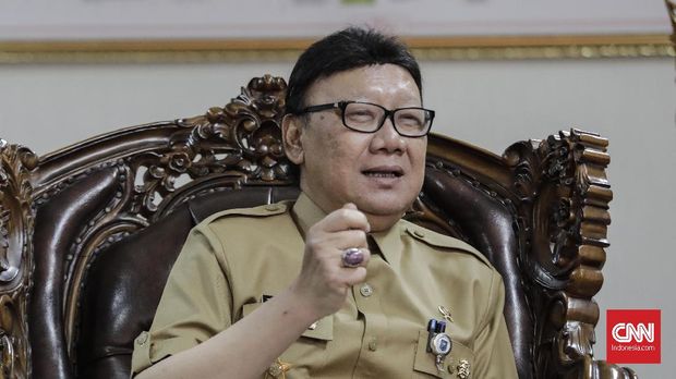 Mendagri Tjahjo Kumolo menyebut permohonan perpanjangan pendaftaran FPI sudah masuk ke pihaknya tapi belum tuntas prosesnya.