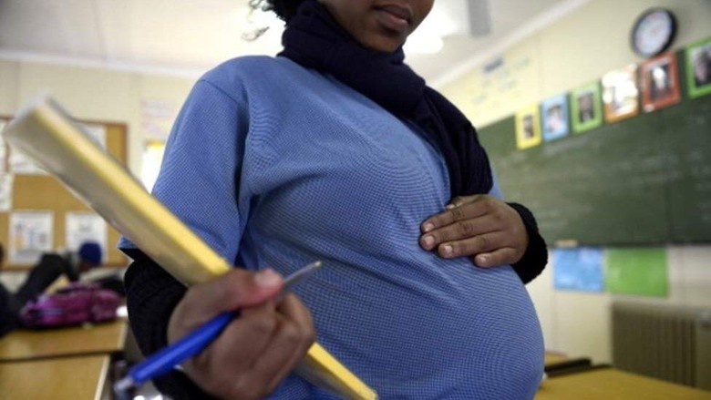 Tanzania Tangkap 5 Siswi yang Hamil, Para Aktivis Marah Tanzania Tangkap 5 Siswi yang Hamil, Para Aktivis Marah