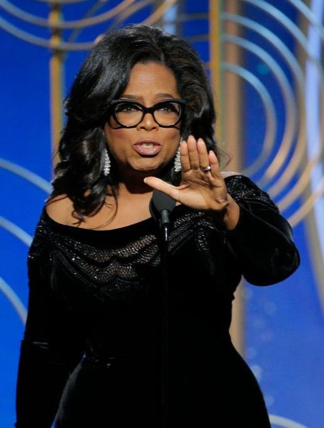 Tak perlu heran lagi kenapa nama Oprah Winfrey ada di daftar 100 Wanita Paling Berpengaruh 2018. Oprah memiliki masa-masa sangat sulit saat kecil, tapi berhasil melaluinya dan kini jadi presenter paling sukses dan termahal. Ikon kekuatan wanita, itulah Oprah. Foto: Paul Drinkwater/NBCUniversal via Getty Images