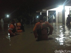 Banjir di Trenggalek Terjang 5 Desa, Basarnas Sempat Evakuasi Warga
