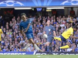 Deretan Patung Kocak yang Bikin Netizen Terpingkal