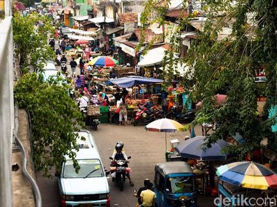 Semerawutnya Pasar Klender