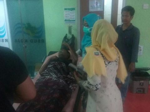Dinsos Bawa Pria yang Sepekan Sakit dan Telantar di Koja