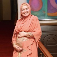Penyanyi asal Malaysia Siti Nurhaliza dan Datuk Seri Khalid tengah menantikan kehadiran anak pertamanya setelah menanti 11 tahun. (Foto: Instagram)