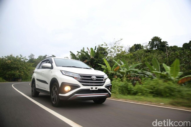 Berita Populer: Toyota Rush Ditarik, Mobil Presiden BMW