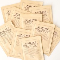 Benton Snail Bee High Content Mask PackMasker ini berisi essence dengan kandungan lendir siput dan lebah yang dapat membuat kulit bersih, lembap, dan lembut. Dengan pemakaian teratur, pori-pori pun bisa mengecil dan tekstur kulit membaik. Sejumlah ulasan mengatakan jika masker seharga Rp 200 ribuan untuk satu pack ini adalah produk andal untuk mengatasi jerawat karena hormon.