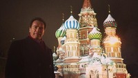 Beragam tempat telah dikunjunginya. Sebut saja Australia, Afrika Selatan, Roma, Paris, Inggris, Rusia, Switzerland, dan lainnya. (schwarzenegger/Instagram)