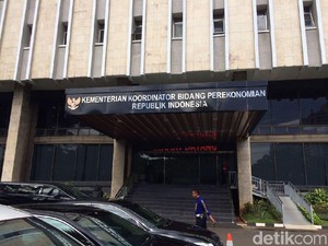 Panggil Jonan, Darmin Gelar Rapat Pasokan BBM