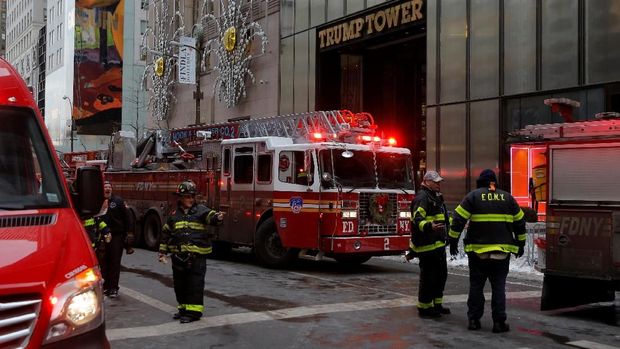 Penanganan kebakaran di Trump Tower pada awal bulan lalu