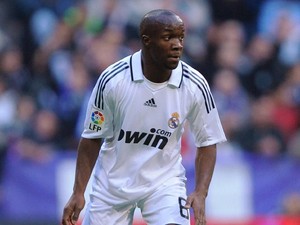 Eks Gelandang Chelsea dan Real Madrid Ini Tuntut FIFA Rp 1,2 Triliun!