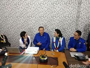 SBY dan Airlangga Tengok Posko Nurul-RuIi