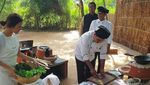 Seru! Raisa dan Hamish Daud Belajar Masak di India