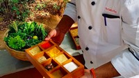 Dan tentu saja bumbu-bumbu rempah yang hampir selalu ada dalam setiap masakan India. Foto: Instagram Hamish Daud