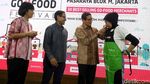 Hadiri Go Food Festival, Sandiaga Cicipi Makanan hingga Dipijat